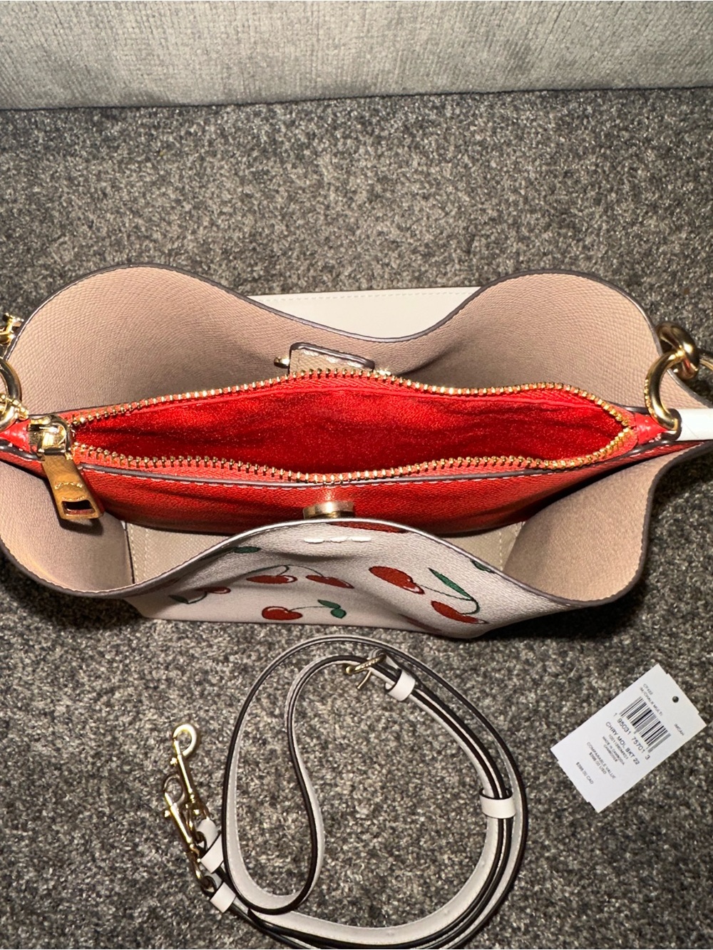 Coach Cherry Print bucket Bag - Picture 3 of 6